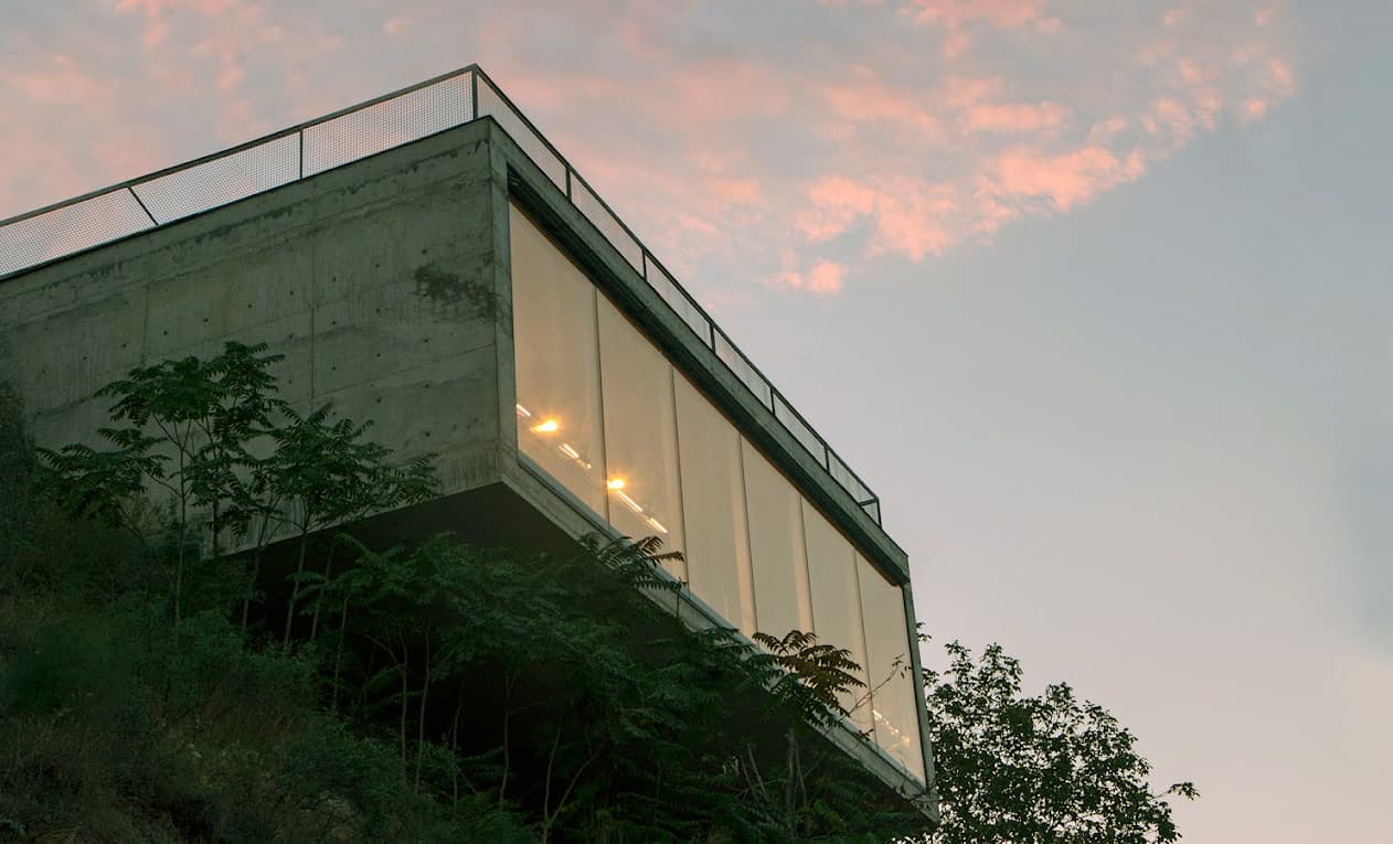 Tedasi Studio Outside